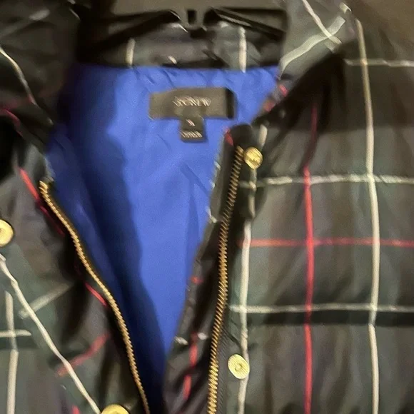 J Crew tartan puffer vest with detachable Hood - Picture 8 of 8